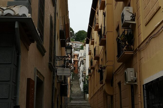 Albaicín and Sacromonte Sunset tour + Flamenco show - Practical booking advice