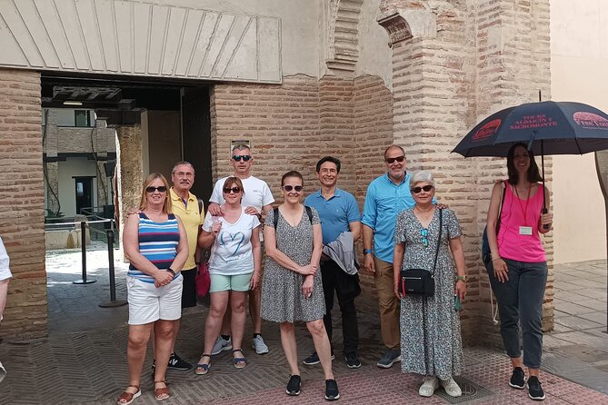 Albaicín and Sacromonte Walking Tour and Flamenco Show - Key points at a glance