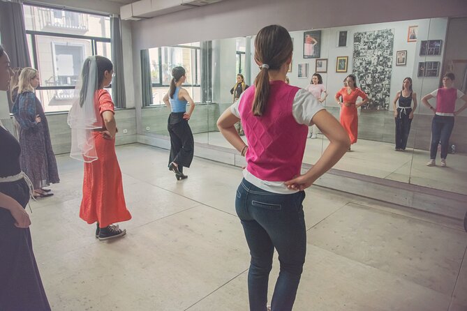 Barcelona: 1-Hour Flamenco Class Experience - Key points at a glance