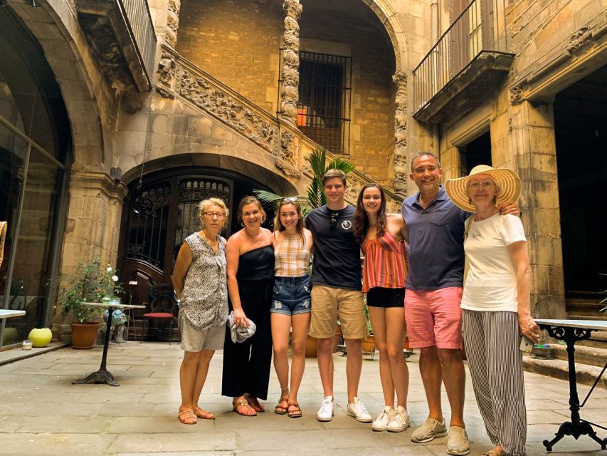 Barcelona: City Tour & Flamenco Show with Wine & Tapas - Flamenco at Palau Dalmases