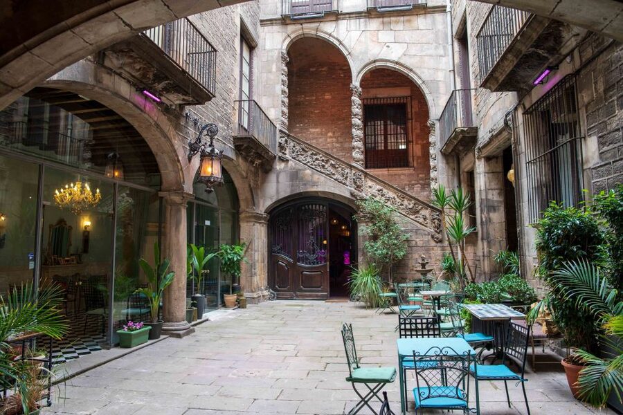 Barcelona: Flamenco Show at Palau Dalmases - My booking advice
