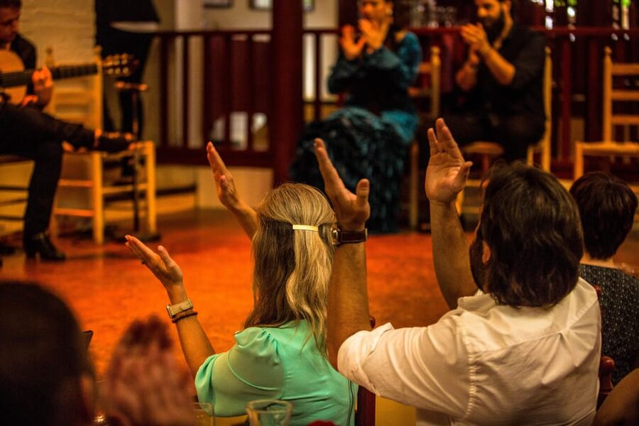 Barcelona: Flamenco Show with Dinner at Tablao de Carmen - Dinner, drinks, and the value of the package