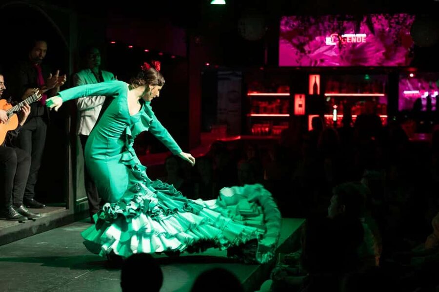 Barcelona: Flamenco Show with Drink Option at La Rambla - Key points to know before booking