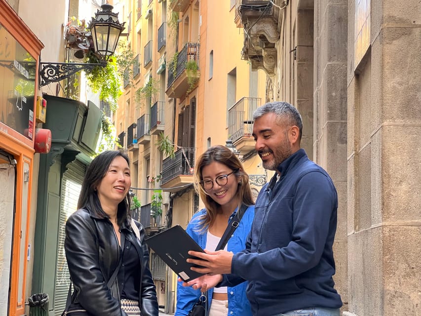 Barcelona: Gothic Quarter Guided Tour with Flamenco & Tapas - Who will enjoy this evening most?