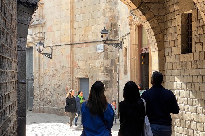 Barcelona Gothic Quarter Tour and Flamenco Show - Meeting at Plaça Catalunya at 5:30 pm