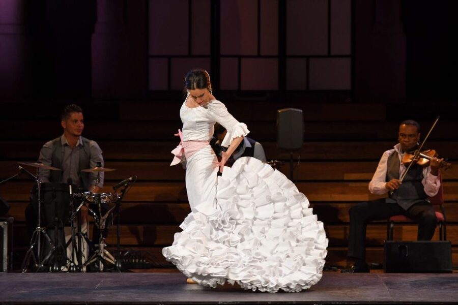 Barcelona: Gran Gala Flamenco Show Entry Ticket - Why Gran Gala Flamenco works for a Barcelona evening