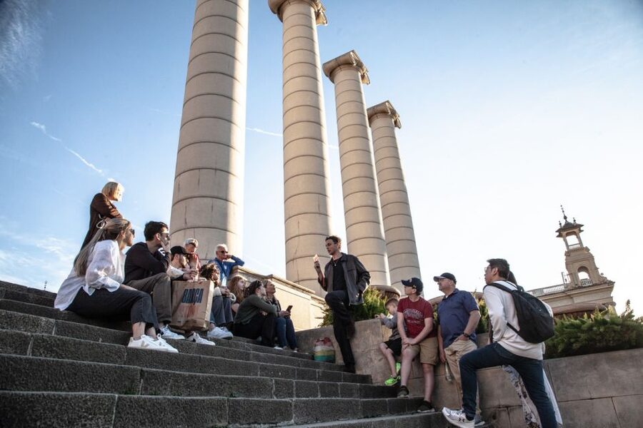 Barcelona: Montjuïc Walking Tour With Optional Flamenco Show - Finishing at the Magic Fountain