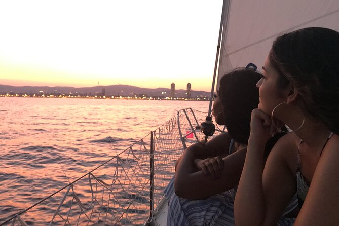 Barcelona Sunset Private Sailing & Live Spanish Guitar & open Bar - Leaving from the Olympic Marina