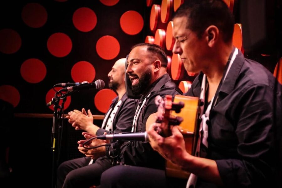 Barcelona: Tapas and Flamenco Experience - The evening begins near La Rambla