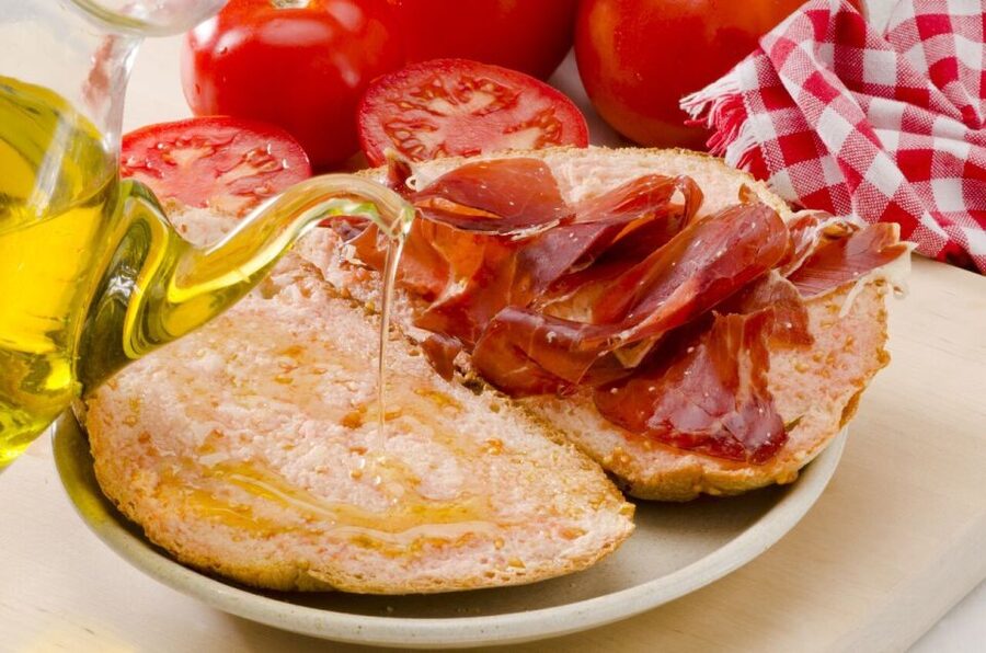 Barcelona: Tapas Walking Tour & Flamenco Show - Why this Barcelona evening works