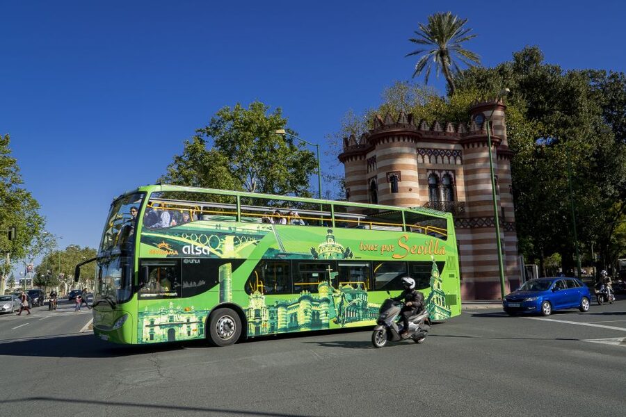 Combo: Hop on hop off + Flamenco Show & Walking tours - What to bring and what to watch for