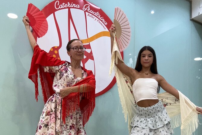 Dance Lesson in Sevillanas Experience from Málaga - What happens during the 45-minute class