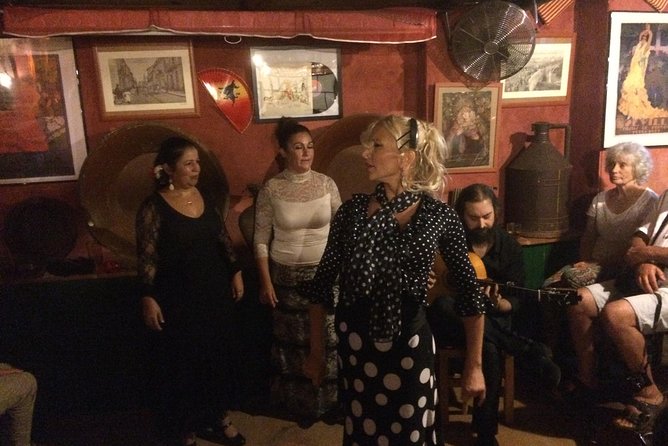 Flamenco and Tapastour with a flamenco artist - Key points at a glance
