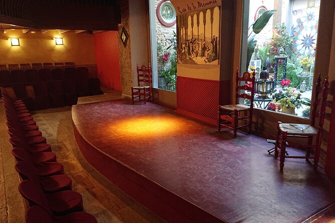 Flamenco Evening Show at Casa de la Memoria Ticket - Entering Casa de la Memoria on Cuna Street