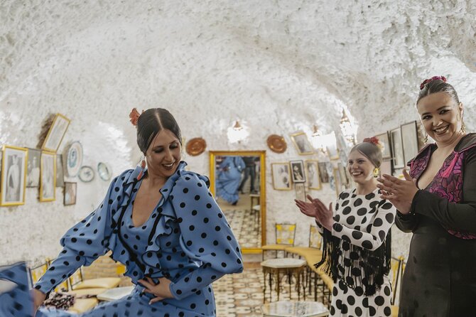 Flamenco show at Cueva Los Amayas, in Sacromonte - Who will enjoy this show most