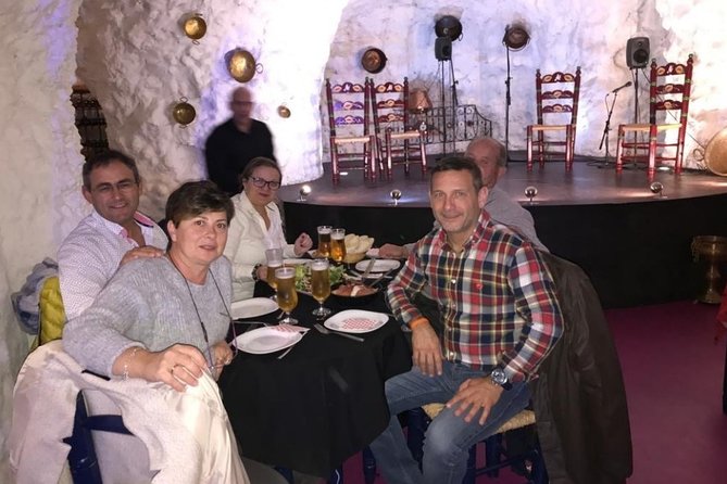Flamenco Show in a Cave Restaurant in Granada - Dinner choices and what the price includes