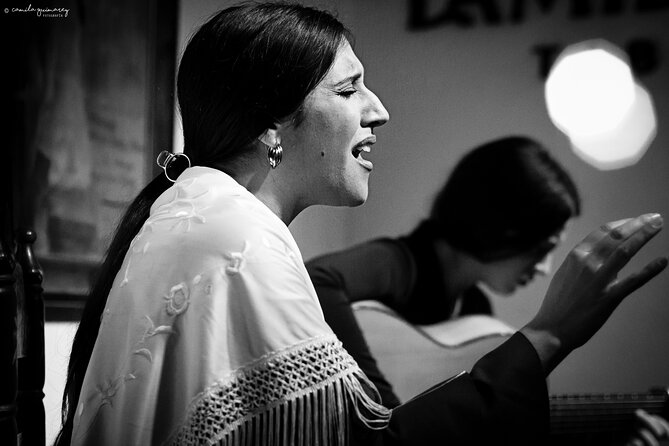 Flamenco Show in Seville at Bar and Tapas - Why the one-hour format works