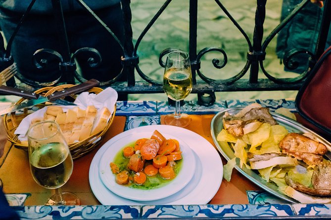 Flamenco Show & Tapas Small Group Tour in Seville - What the 4-hour schedule feels like