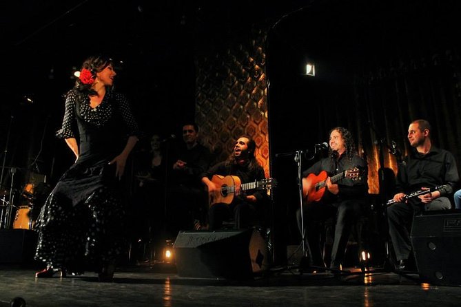 Flamenco Show & Tapas Small Group Tour in Seville - A walking route with plenty of local context