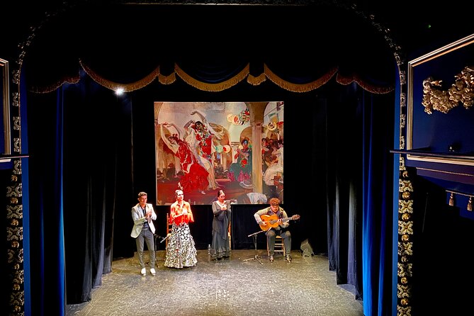 Flamenco Show Tickets to the Triana Flamenco Theater - The dancing, from footwork to hand gestures