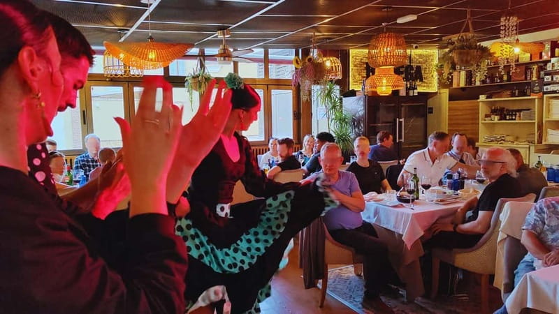 Fuengirola: Flamenco Show & Dinner at Tipi Tapa, near Mijas - Who Will Enjoy This Evening Most?