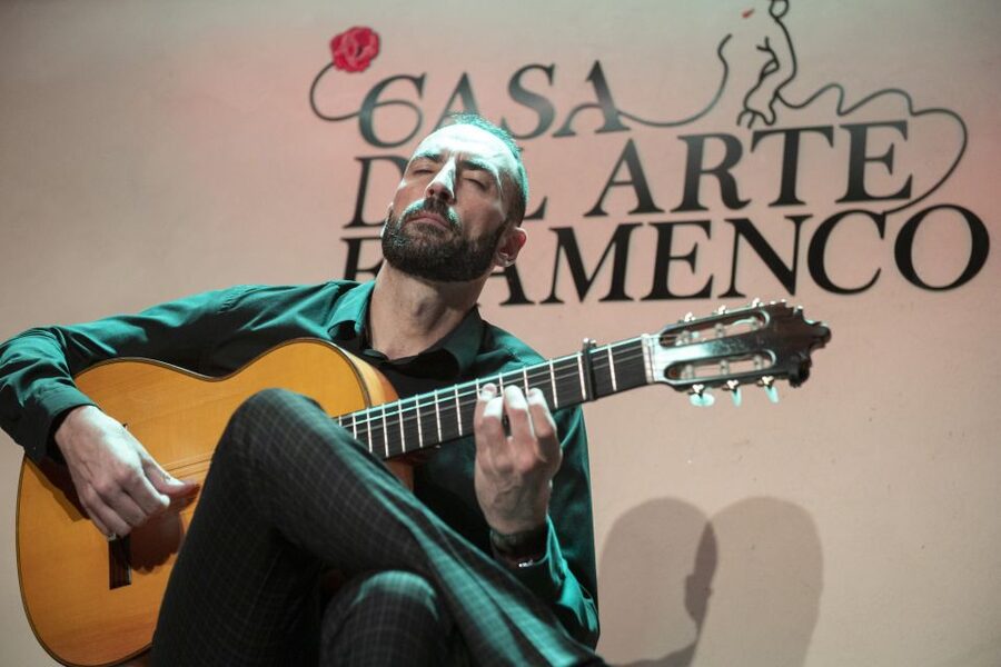 Granada: 1-Hour Traditional Flamenco Show - What the Room and Atmosphere Are Like
