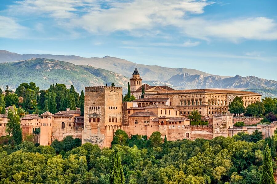 Granada: Alhambra Guided Tour and Flamenco Show - Sacromonte brings the evening to life