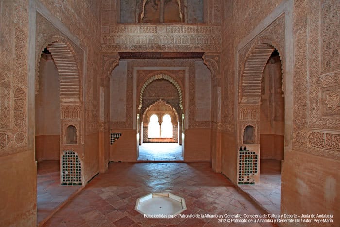 Granada: Alhambra Guided Tour and Flamenco Show - What the experience suits best