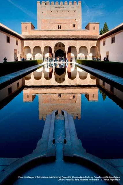 Granada: Alhambra Guided Tour and Flamenco Show - The Nasrid Palaces reward a slower look