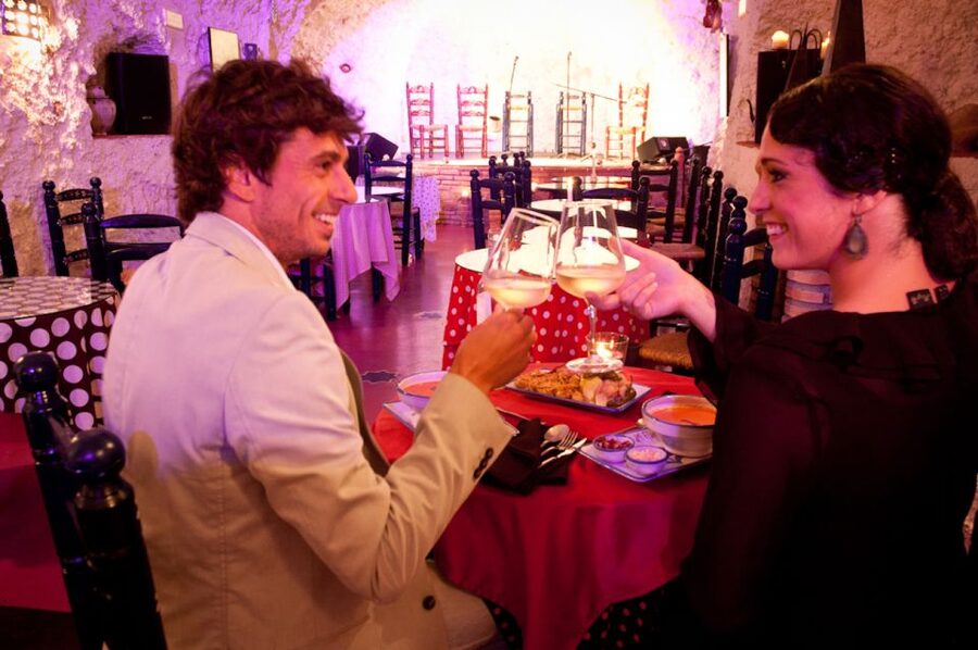 Granada: Flamenco Show at Templo del Flamenco with Drink - Key points to know before booking