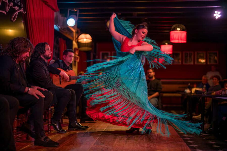 Granada: Flamenco Show in Albayzín - Jardines de Zoraya - What the one-hour show actually offers