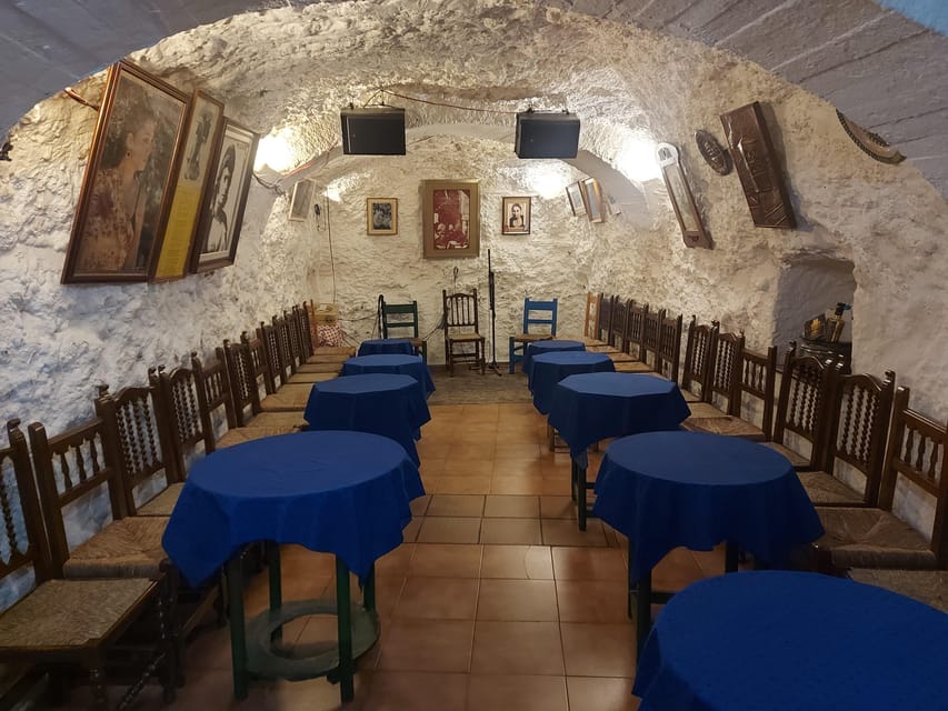 Granada: Flamenco Show in the Cave LA FARAONA - What the $23 price actually covers