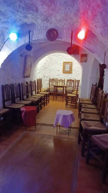 Granada: Flamenco Show Los Parrones in the Sacromonte Caves - How to decide if the setting is worth $29