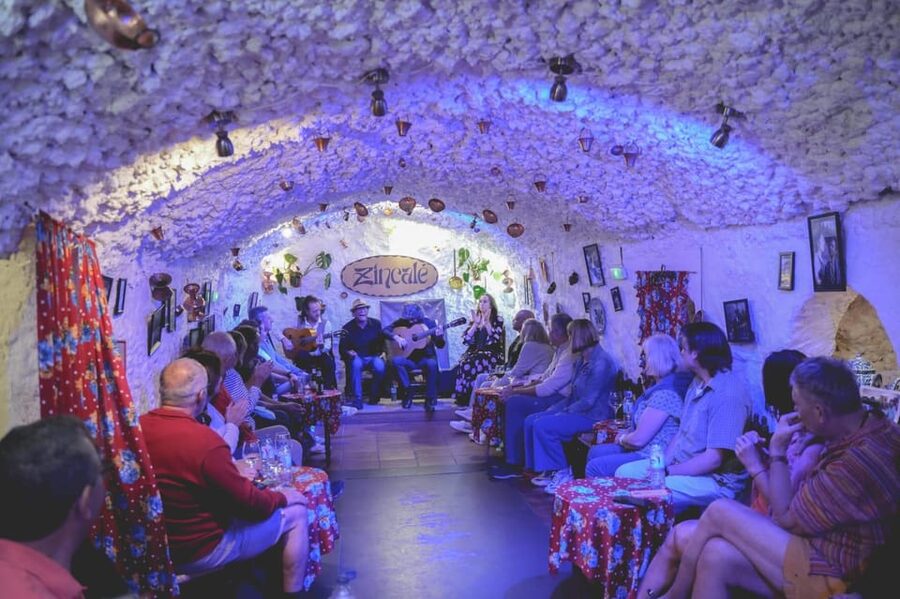 Granada: Live Flamenco Show - The walk into Sacromonte