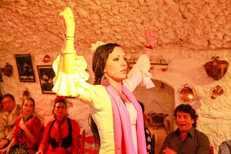 Granada: Sacromonte Caves Flamenco Show with Dinner - Why the flamenco is the strong point