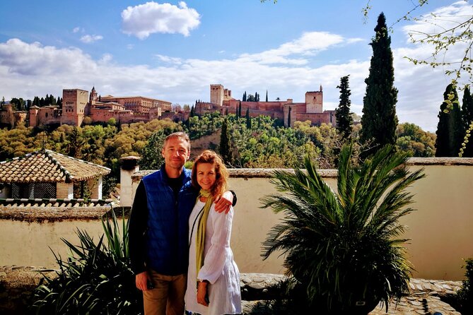 Granada Tapas Trail & Gypsy Flamenco Show - Climbing toward Sacromonte and the final drink