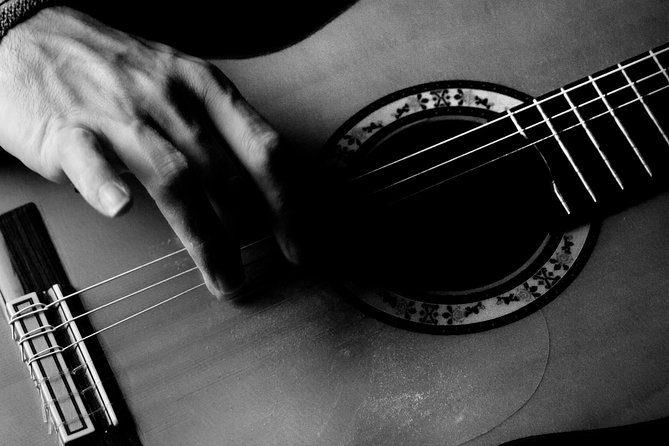 Intimate Flamenco Performance - Wine Adds a Social Touch
