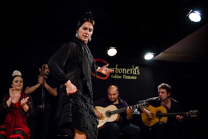 Las Carboneras Tablao Flamenco with Drink - What happens during the one-hour performance