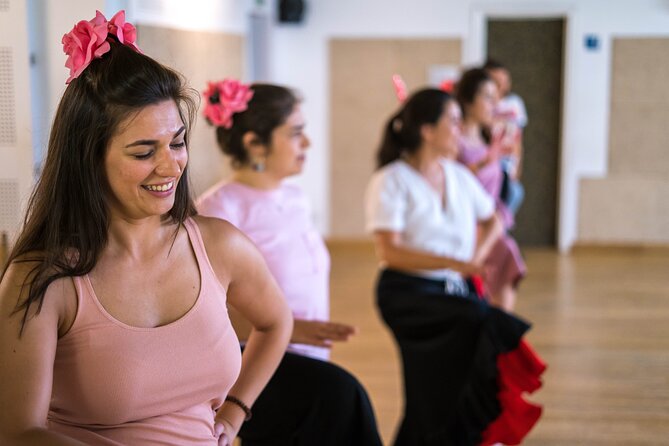 Learn Rumbas or Sevillanas in 90 minutes - Gift Flower - The teacher’s role in making the class work