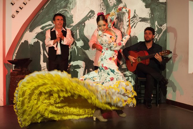 Los Gallos Flamenco Show Admission Ticket - What the eight performers bring to the stage