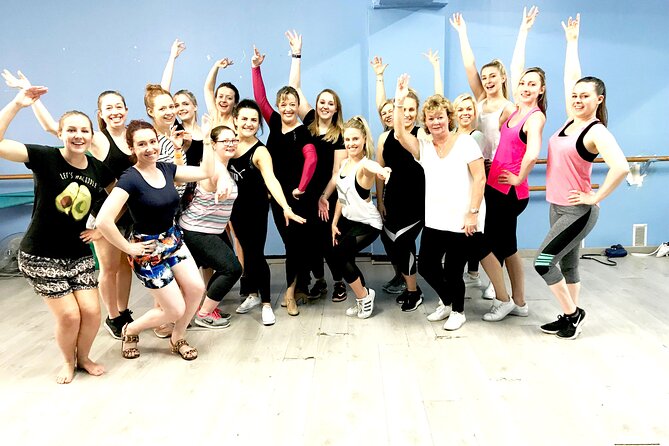 Madrid: 1-Hour Flamenco Class Experience - Language and communication