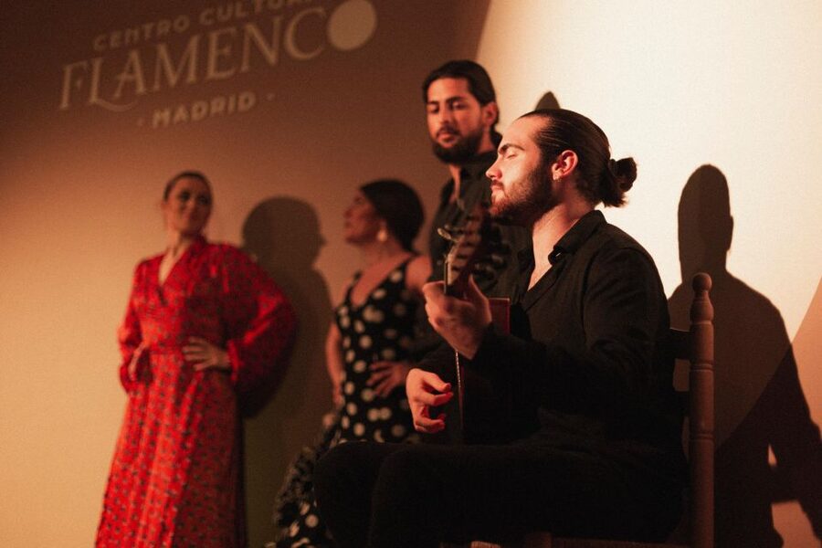 Madrid: 1-Hour Traditional Flamenco Show at Centro Cultural - Flamenco at close quarters in Chueca