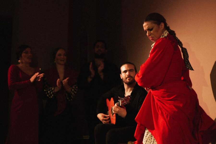 Madrid: 1-Hour Traditional Flamenco Show at Centro Cultural - Timing, arrival, and practical details