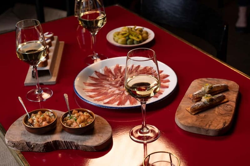Madrid: Authentic Flamenco at Flamenco de Leones - What happens when the evening begins