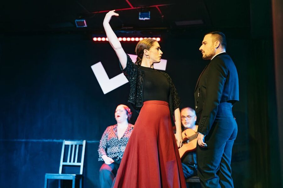 Madrid: Flamenco Show at Tablao "Las Tablas" with Drink - The small room is part of the appeal
