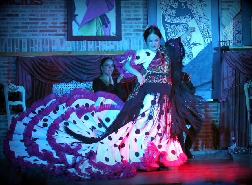 Madrid: Los Porches Flamenco Show with Tapas and Wine Ticket - Key points to know before booking
