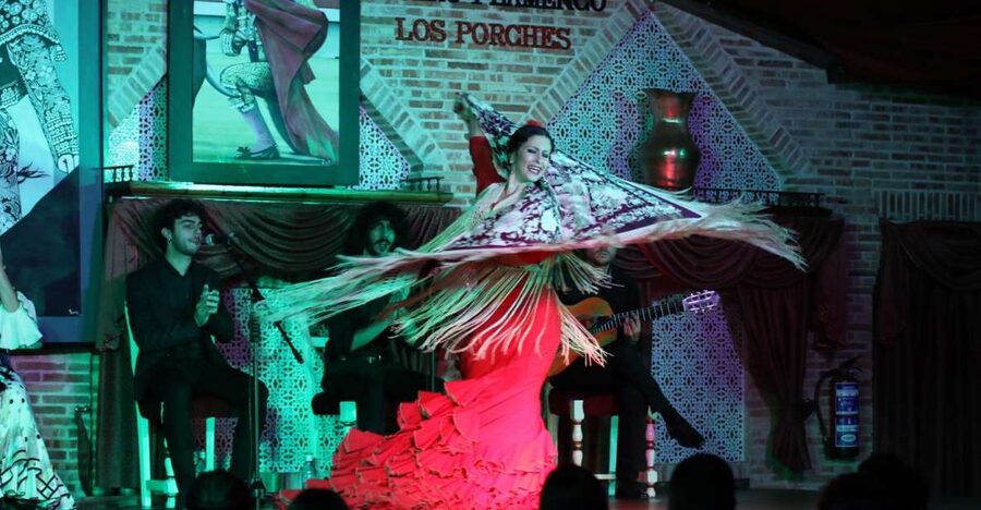 Madrid: Los Porches Flamenco Show with Tapas and Wine Ticket - What the Los Porches flamenco evening is really like