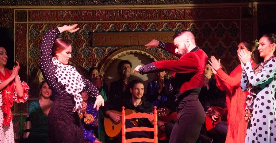 Madrid: Old Town Walking Tour and Flamenco Show - Madrid de los Austrias in 90 minutes