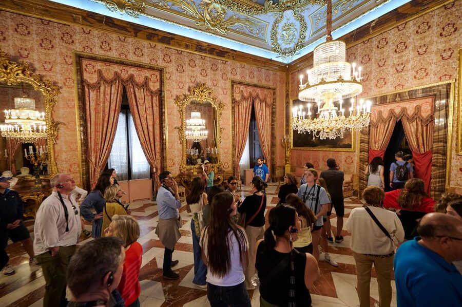 Madrid: Royal Palace Tour, Flamenco Show, & Tapas with Drink - Choosing your tapas dish