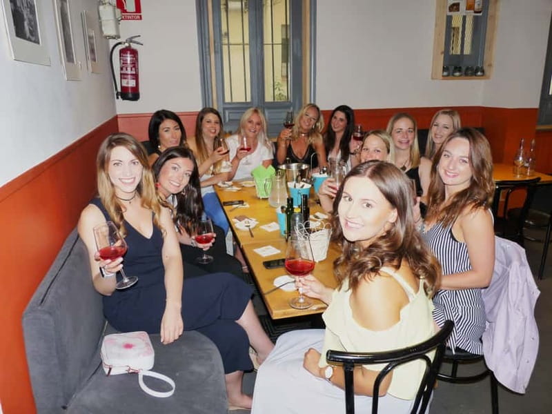 Madrid Wine Tasting, Flamenco Class and Trendy Bar - Three bars and Madrid after dark